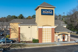 Vivo Living North Woods in Raleigh, NC - Building Photo - Building Photo