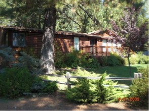 541 Catfish Beach Rd in Chester, CA - Foto de edificio - Building Photo