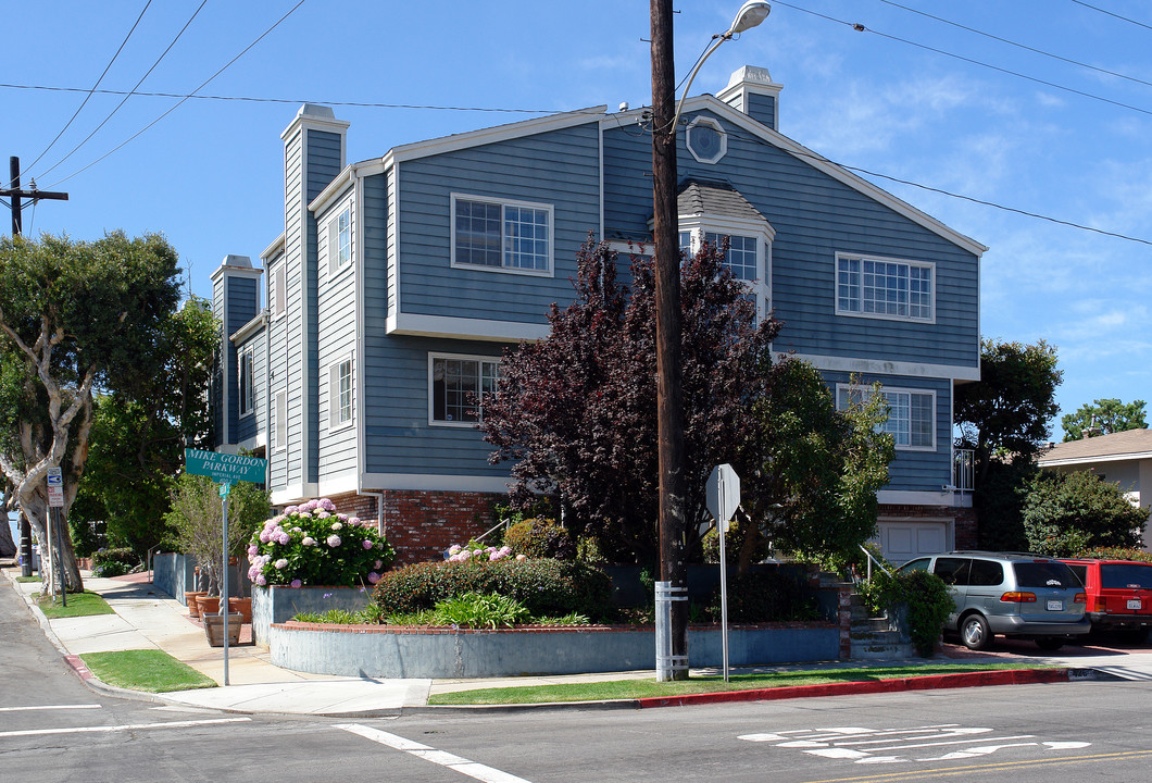 426 E Imperial Ave in El Segundo, CA - Building Photo