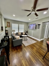 2531 W Mulberry Ave in San Antonio, TX - Building Photo - Building Photo