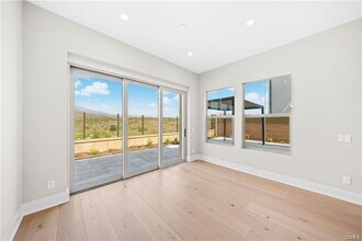 130 Mossvine in Irvine, CA - Building Photo - Building Photo