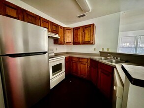 327 Patriot N Dr in Kerrville, TX - Building Photo - Building Photo