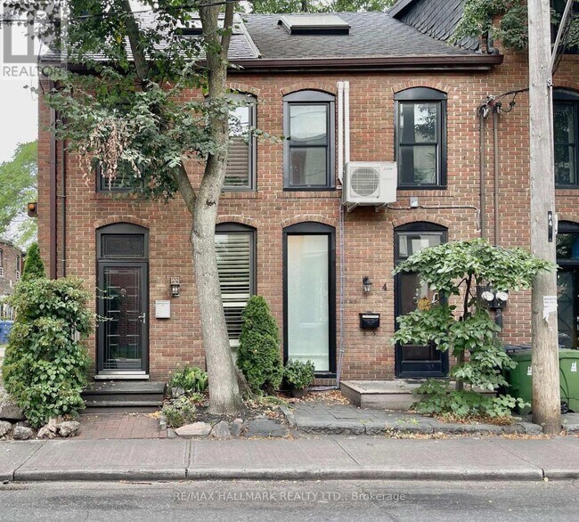 2 Verral Ave in Toronto, ON - Building Photo - Building Photo
