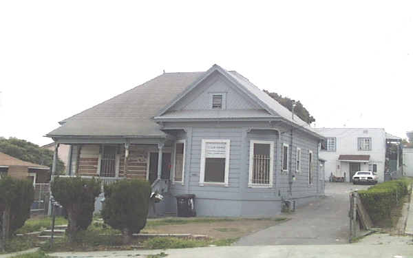 1116 1/2 Marion Ave in Los Angeles, CA - Building Photo - Building Photo