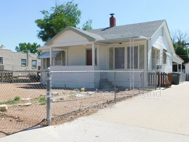 property at 1304 N 16th St
