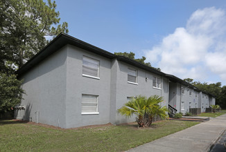 Alderman Park Apartments in Jacksonville, FL - Building Photo - Building Photo