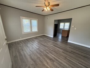 915 N Hoover Rd in Wichita, KS - Building Photo - Building Photo