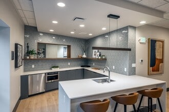 Bella On Broadway in Tacoma, WA - Building Photo - Building Photo