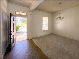 114 W Montfair Blvd in The Woodlands, TX - Building Photo