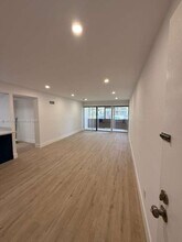 5911 Washington St in Hollywood, FL - Building Photo - Building Photo