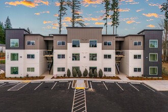 Blueberry Apartments in Port Orchard, WA - Building Photo - Building Photo