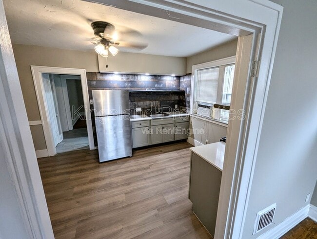 property at 5015 Mardel Ave