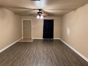 609 Sunset Ln in Alvin, TX - Building Photo - Building Photo