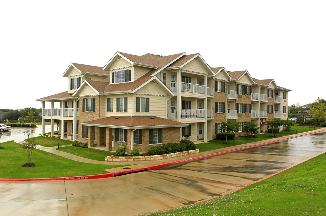 Highland Estates in Cedar Park, TX - Building Photo