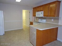 331 Richmond Dr photo'