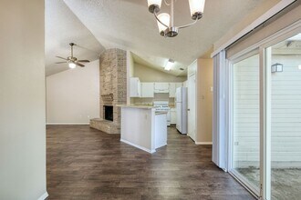 2511 Howellwood Way-Unit -B in Austin, TX - Building Photo - Building Photo