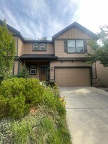 61164 Foxglove Loop in Bend, OR - Building Photo