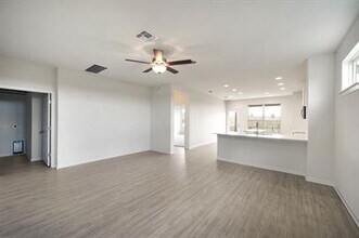 17217 Adoro Dr in Manor, TX - Building Photo - Building Photo