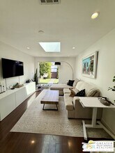 2032 Ocean Park Blvd in Santa Monica, CA - Building Photo - Building Photo