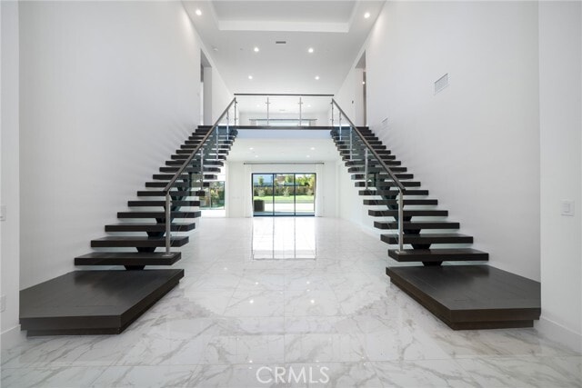 20425 Edgewood Ct in Los Angeles, CA - Building Photo - Building Photo