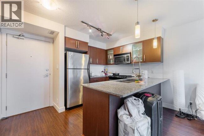 8068 Westminster Hwy in Richmond, BC - Building Photo - Building Photo