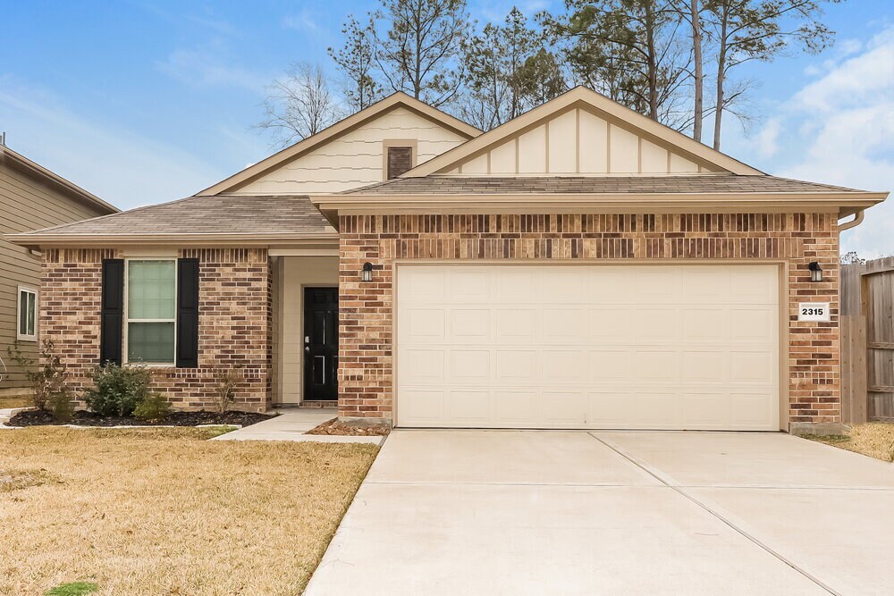 2315 N Amber Ruse Ct in Panorama Village, TX - Building Photo