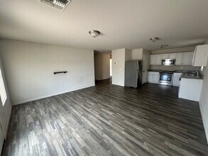 202 W Bobcat Ct in Casa Grande, AZ - Building Photo - Building Photo