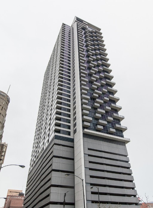 235 W Van Buren St, Unit # 04418 in Chicago, IL - Building Photo - Building Photo