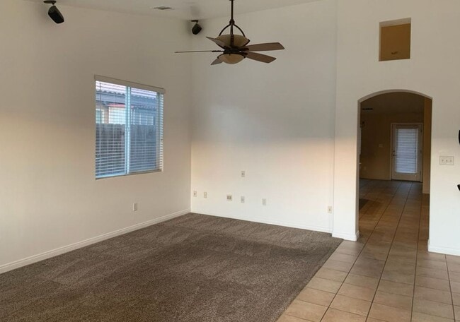 5418 Cherry Creek Ln in Bakersfield, CA - Building Photo - Building Photo