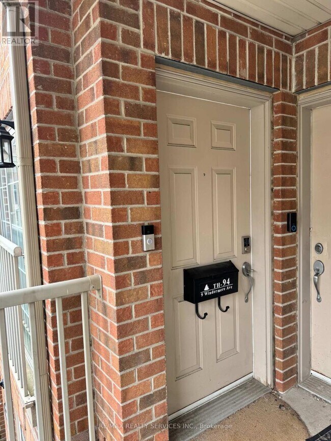 9-TH99 Windermere Ave in Toronto, ON - Building Photo - Building Photo