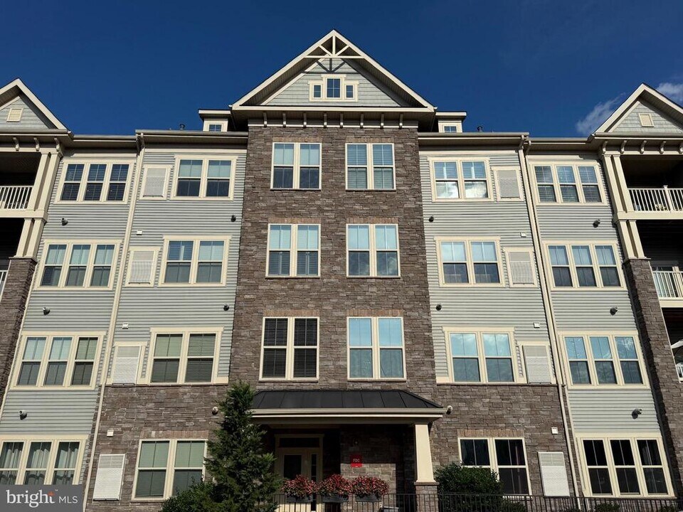 5733 Meadowood St in New Market, MD - Foto de edificio