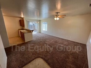 1726 Paseo Del Lago in Tulare, CA - Building Photo - Building Photo
