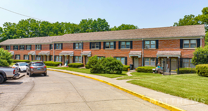 The Townhomes at Avonlea Park in Paris, KY - Building Photo - Building Photo