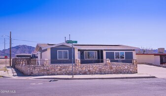 201 Pyrite Dr in El Paso, TX - Building Photo