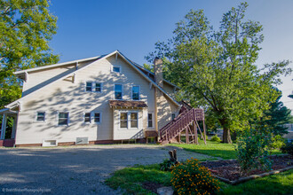 36 Garden Cir in Asheville, NC - Building Photo - Building Photo