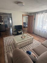 160 Main St in Broad Brook, CT - Building Photo