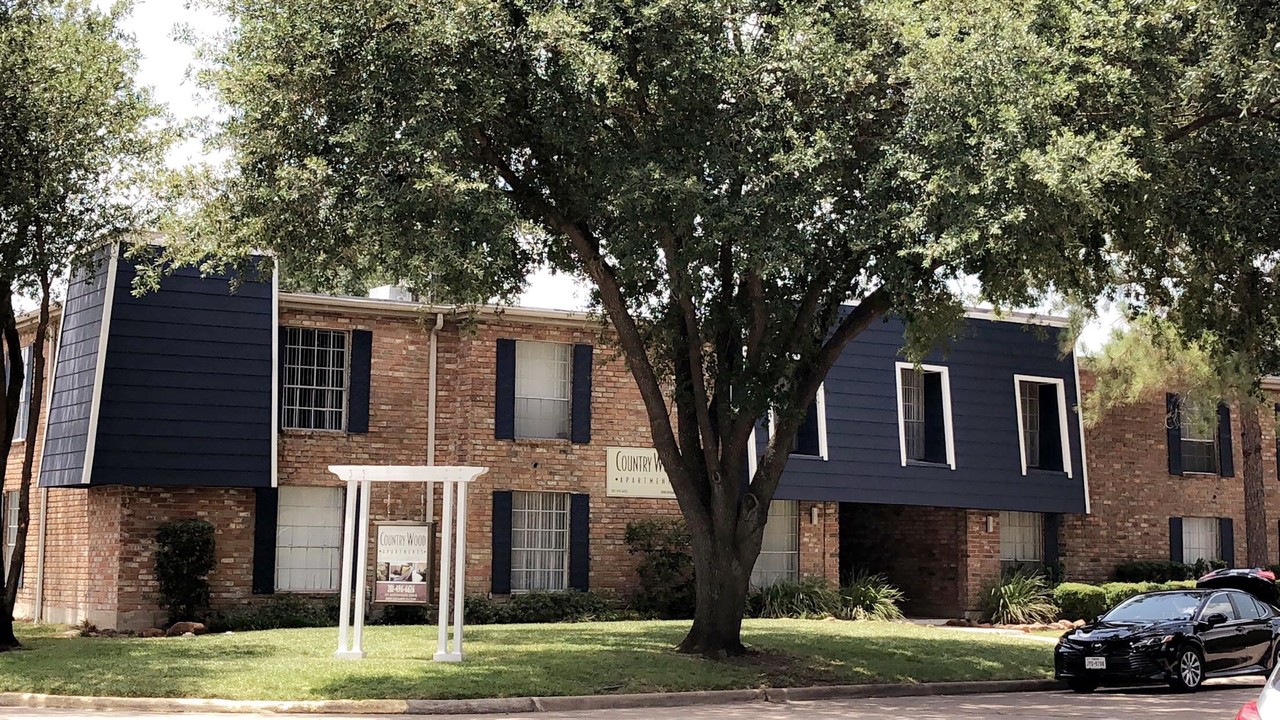 Country Wood in Houston, TX - Foto de edificio