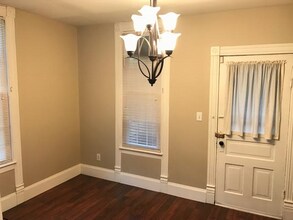 703 W Olive St in Bloomington, IL - Building Photo - Building Photo