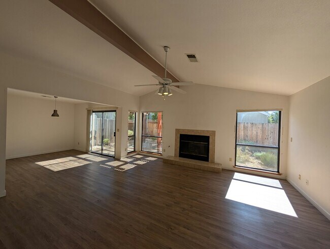 1285 Antelope Ave in Davis, CA - Building Photo - Building Photo