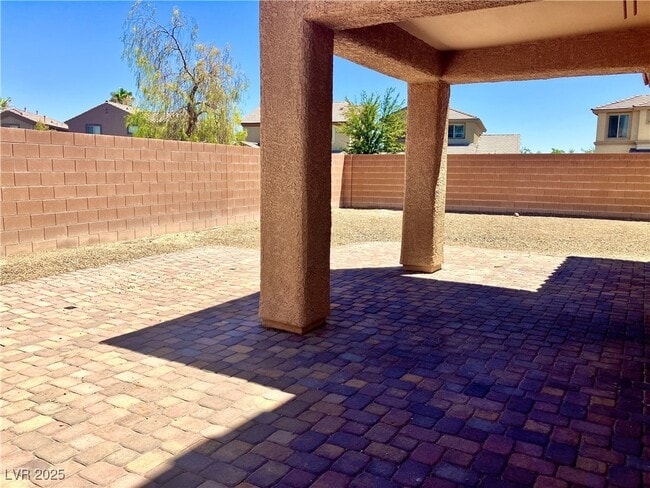 6834 Desert Thrasher Dr in North Las Vegas, NV - Building Photo - Building Photo