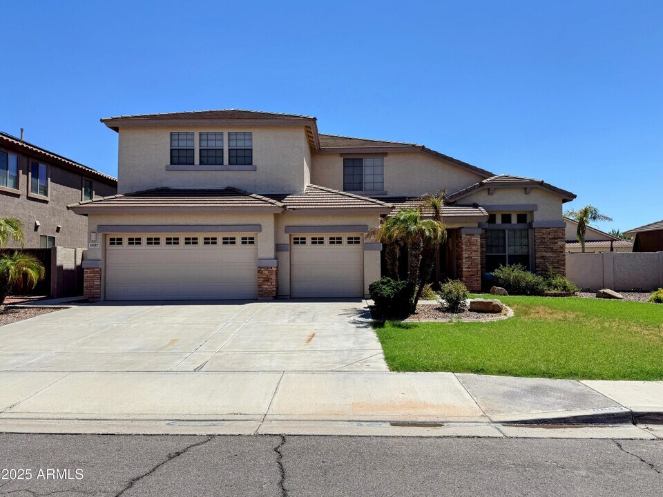6687 S Wilson Dr in Chandler, AZ - Building Photo