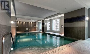 763 Bay St. in Toronto, ON - Building Photo - Building Photo