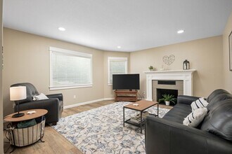 3233 SE 51st Ave in Portland, OR - Building Photo - Building Photo