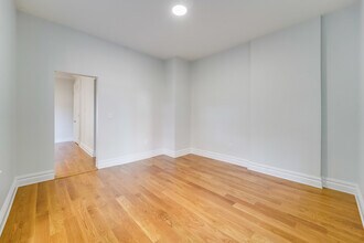 266 3rd St, Unit 1 in Jersey City, NJ - Building Photo - Building Photo