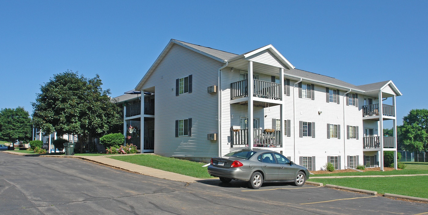 847 Metomen St in Ripon, WI - Building Photo