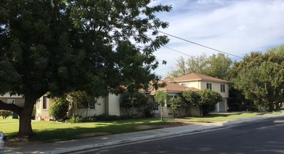 617 F St in Bakersfield, CA - Foto de edificio - Building Photo