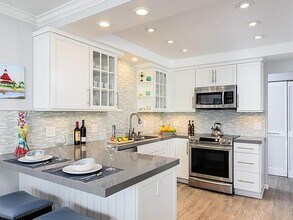 28 Antigua Ct in Coronado, CA - Building Photo - Building Photo