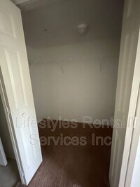 705 Boardwalk Dr photo'
