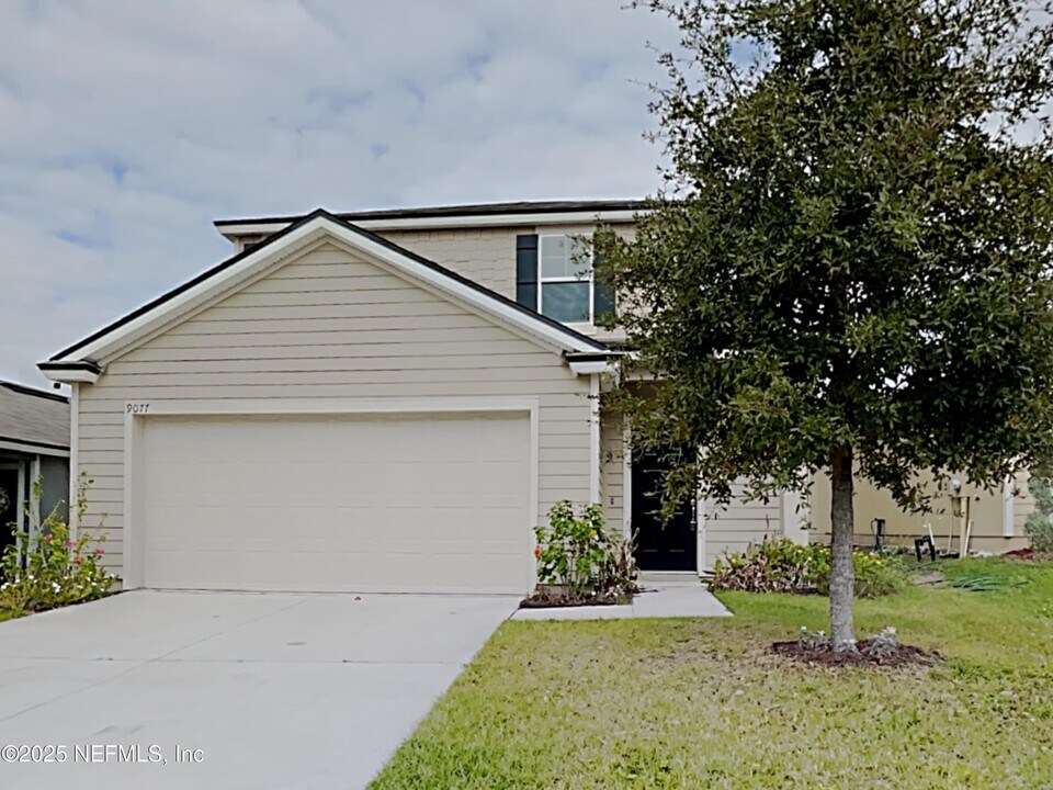 9077 Kipper Dr in Jacksonville, FL - Building Photo