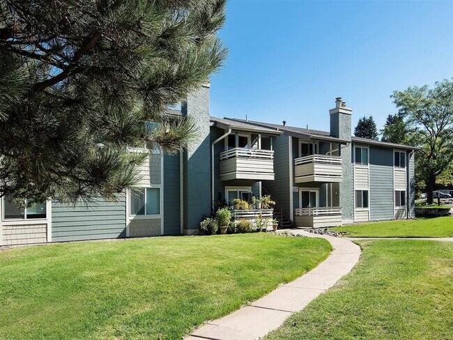Avery Park in Englewood, CO - Foto de edificio - Building Photo